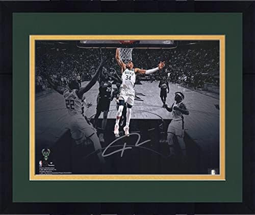Çerçeveli Giannis Antetokounmpo Milwaukee Bucks İmzalı 11 x 14 Dunk Spotlight Fotoğrafı-İmzalı NBA Fotoğrafları